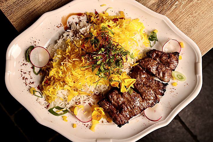 Chenjeh grillé et riz safrané